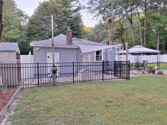 17 Vinton St, Leominster, MA 01453