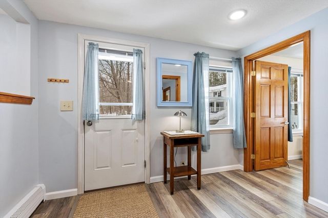 17 Vinton St, Leominster, MA 01453