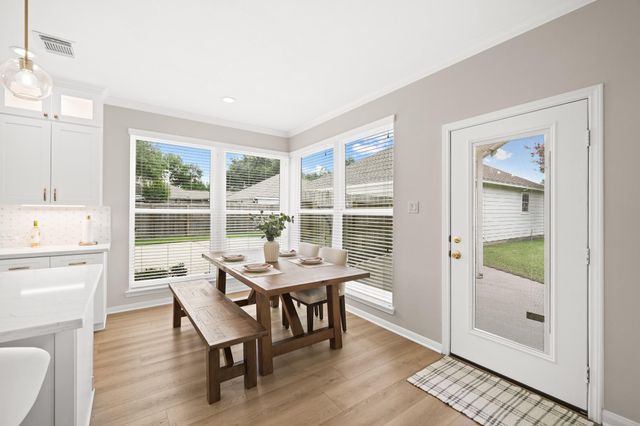 403 Trail Head Street, Friendswood, TX 77546