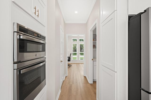 403 Trail Head Street, Friendswood, TX 77546
