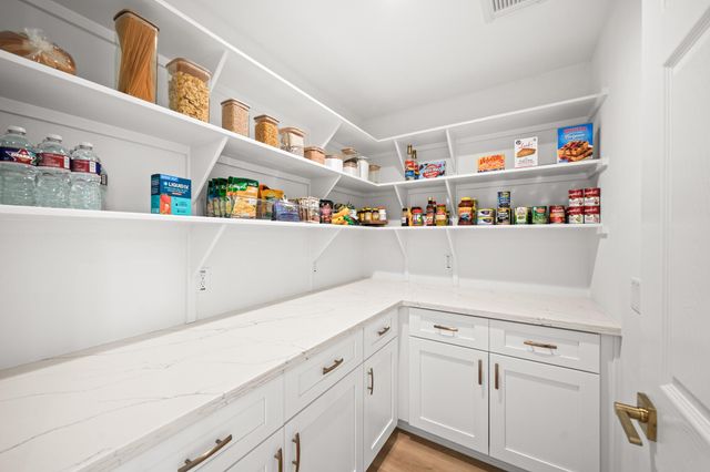 403 Trail Head Street, Friendswood, TX 77546