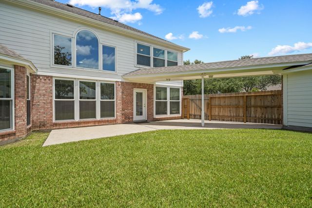 403 Trail Head Street, Friendswood, TX 77546