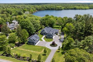 28 S Main, Carver, MA 02330