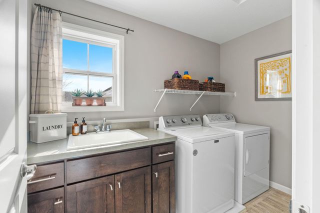 16782 Draft Horse Court, Lakeville, MN 55044