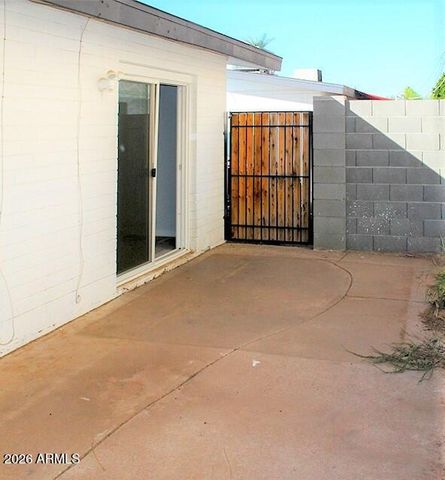 3141 N 37th Street 14, Phoenix, AZ 85018