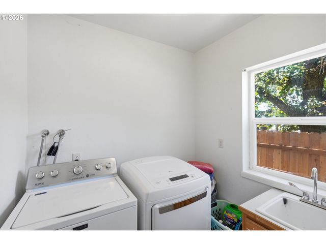 2997 Sw LARS Ter, Beaverton, OR 97003