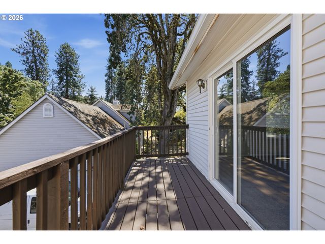 2997 Sw LARS Ter, Beaverton, OR 97003