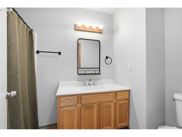 2997 Sw LARS Ter, Beaverton, OR 97003