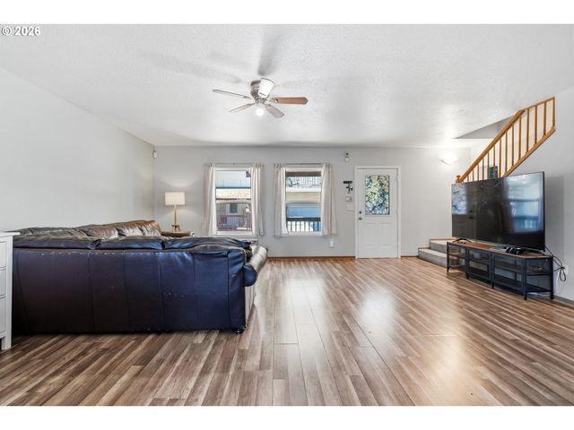 2997 Sw LARS Ter, Beaverton, OR 97003