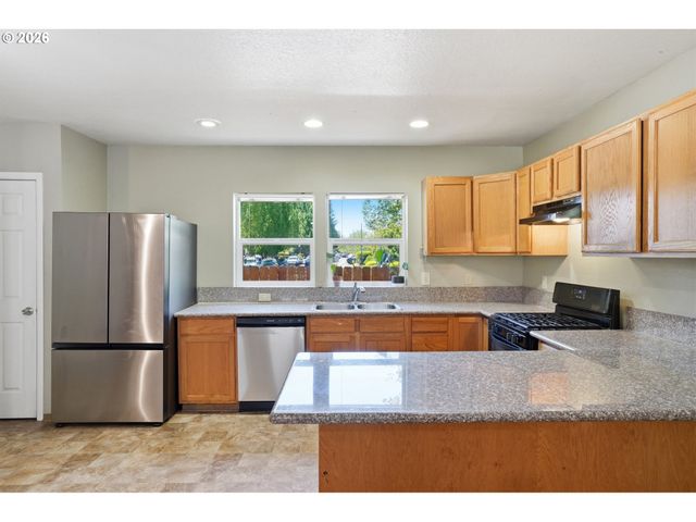 2997 Sw LARS Ter, Beaverton, OR 97003