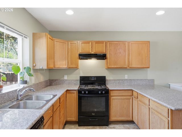 2997 Sw LARS Ter, Beaverton, OR 97003