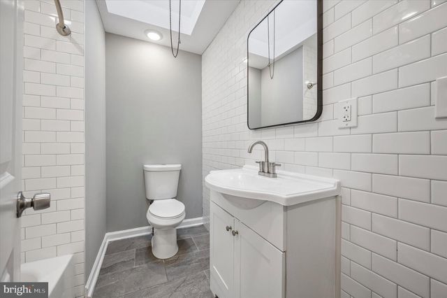 2105 STENTON AVE, Philadelphia, PA 19138