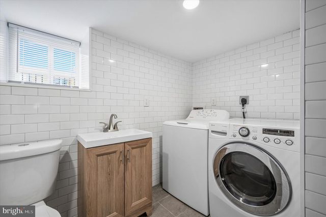 2105 STENTON AVE, Philadelphia, PA 19138