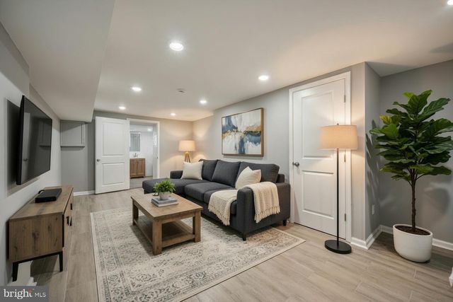 2105 STENTON AVE, Philadelphia, PA 19138