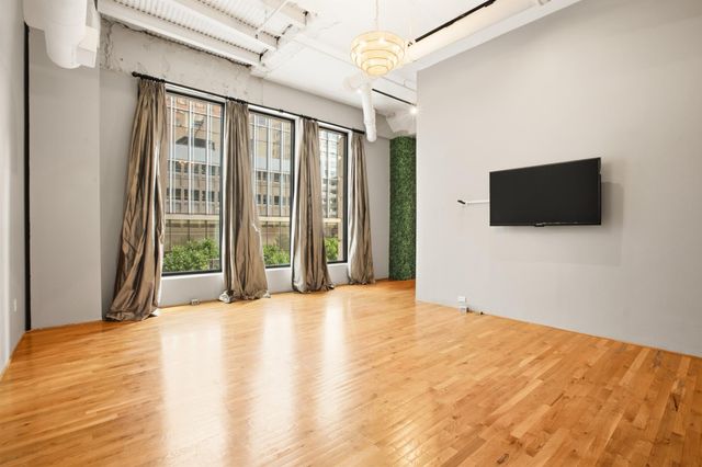 705 Main Street 209, Houston, TX 77002
