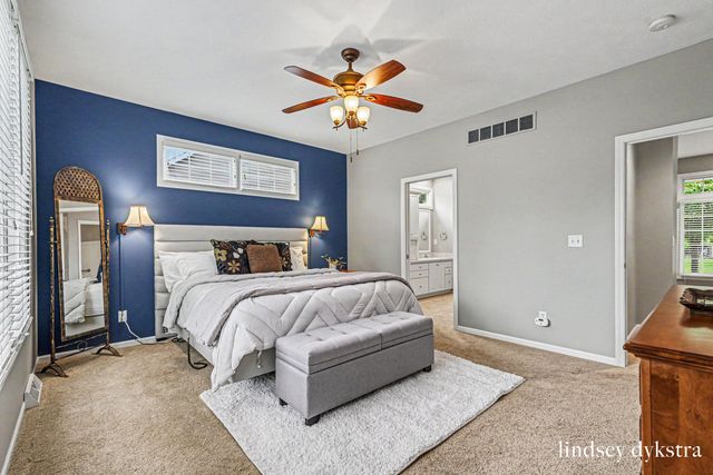 2320 Red Oak Court NW, Grand Rapids, MI 49504