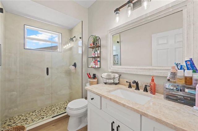 9100 Kings Cove CT, Fort Myers, FL 33967