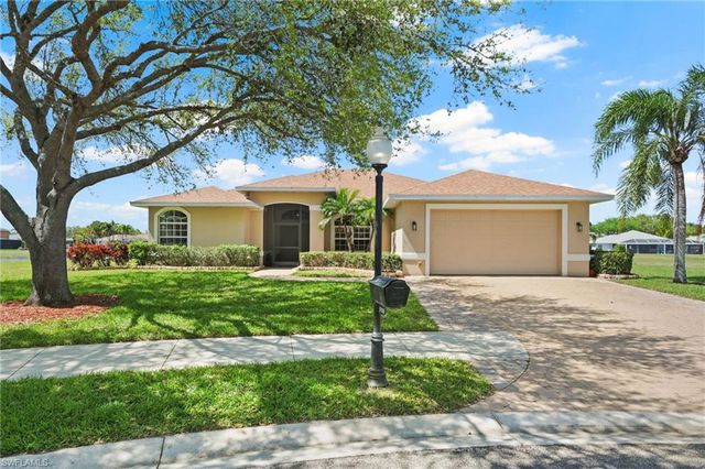 9100 Kings Cove CT, Fort Myers, FL 33967