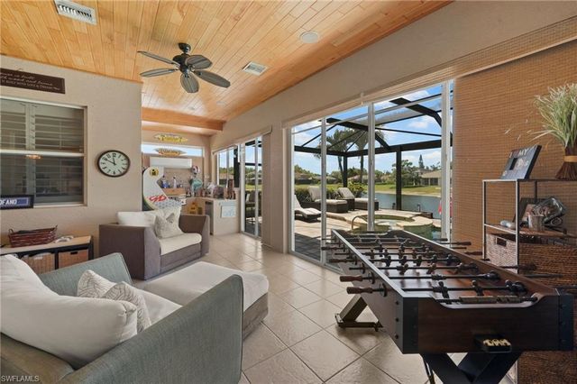 9100 Kings Cove CT, Fort Myers, FL 33967