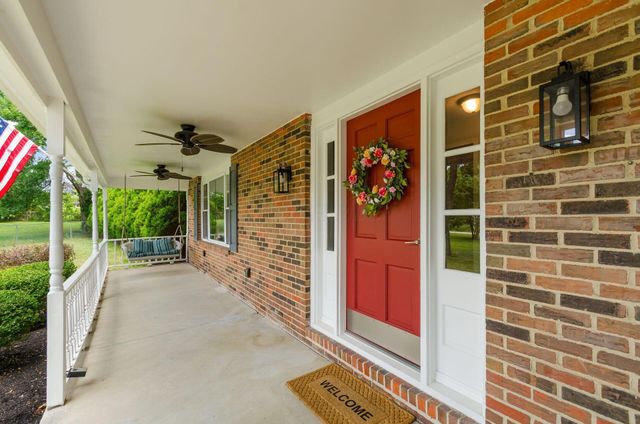 611 Fawndale Place, Gahanna, OH 43230