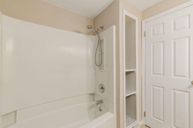 611 Fawndale Place, Gahanna, OH 43230
