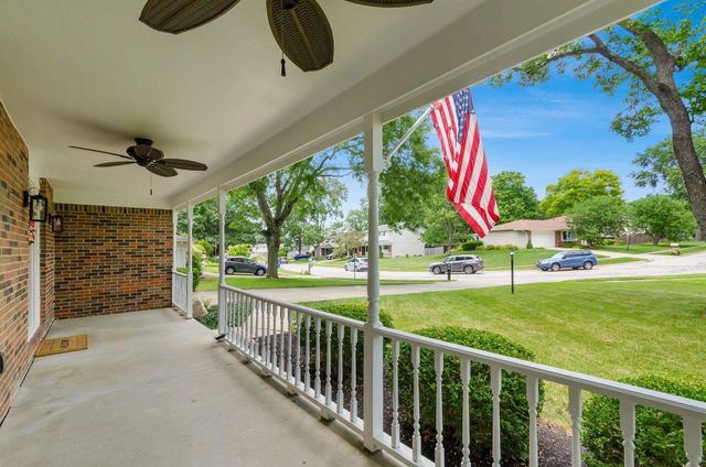 611 Fawndale Place, Gahanna, OH 43230