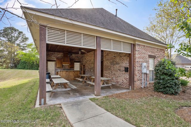 8 Enclave Circle, Ridgeland, MS 39157