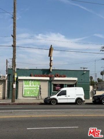 7904 S Central Avenue, Los Angeles, CA 90001