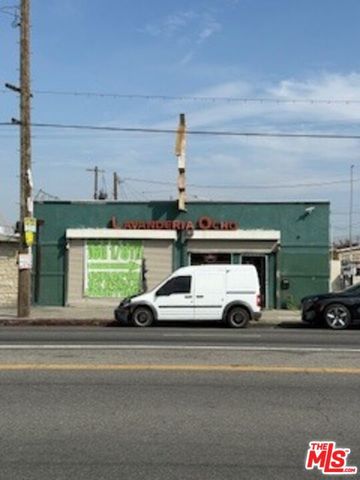 7904 S Central Avenue, Los Angeles, CA 90001