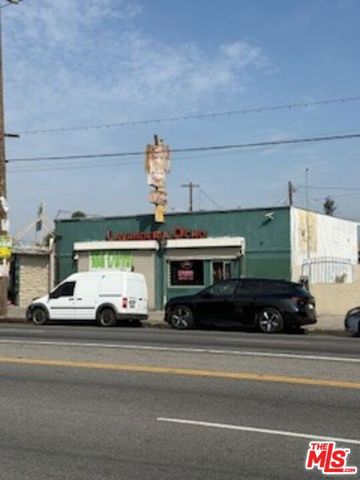 7904 S Central Avenue, Los Angeles, CA 90001