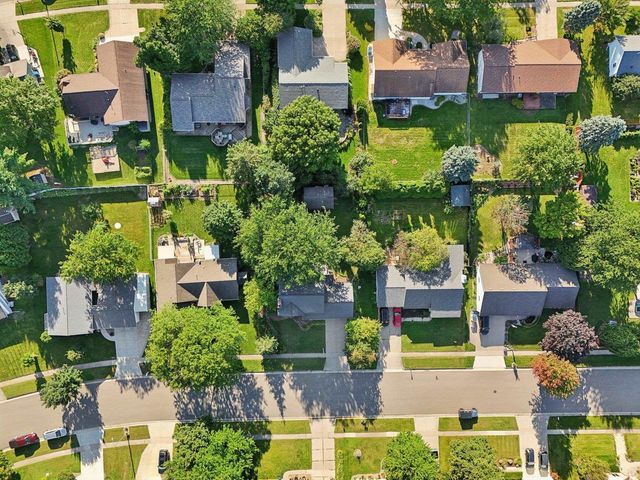 1007 Eric Lane, Waunakee, WI 53597