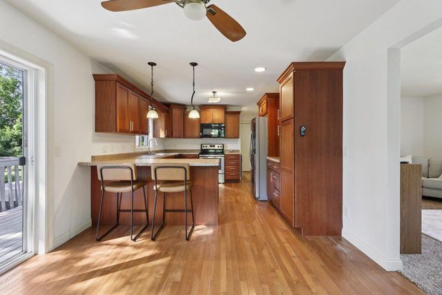 1007 Eric Lane, Waunakee, WI 53597