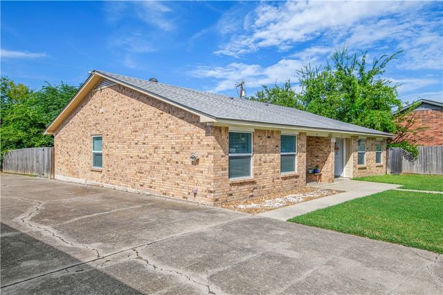 1211 April Bloom A, College Station, TX 77840