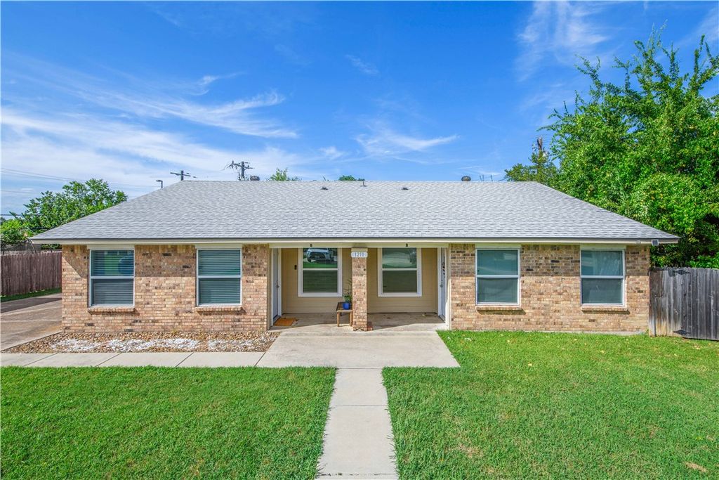 1211 April Bloom A, College Station, TX 77840