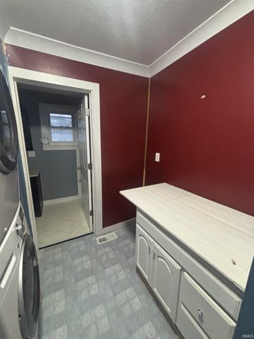 1523 Sabine Street, Huntington, IN 46750