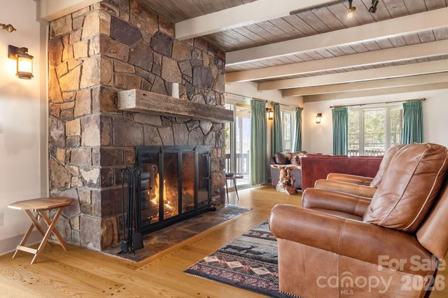 301 Highland Circle, Sugar Mountain, NC 28604