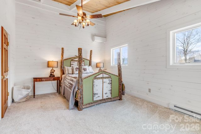 301 Highland Circle, Sugar Mountain, NC 28604