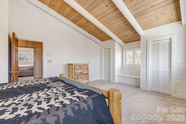 301 Highland Circle, Sugar Mountain, NC 28604