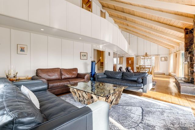 301 Highland Circle, Sugar Mountain, NC 28604