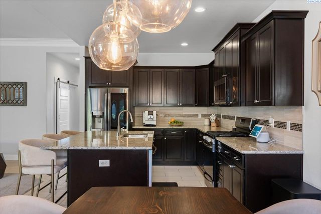 2629 W 44th Place, Kennewick, WA 99337