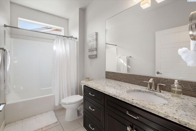 2629 W 44th Place, Kennewick, WA 99337