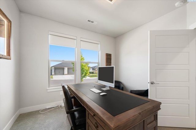 2629 W 44th Place, Kennewick, WA 99337