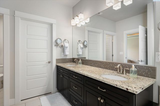 2629 W 44th Place, Kennewick, WA 99337