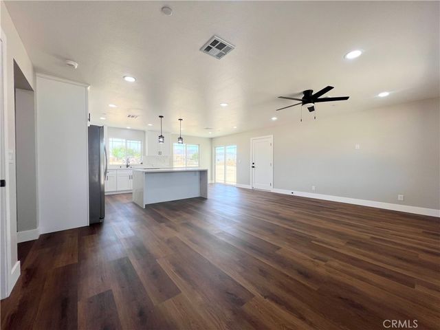 9506 East Avenue T-14, Littlerock, CA 93543