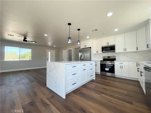 9506 East Avenue T-14, Littlerock, CA 93543