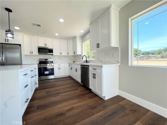 9506 East Avenue T-14, Littlerock, CA 93543