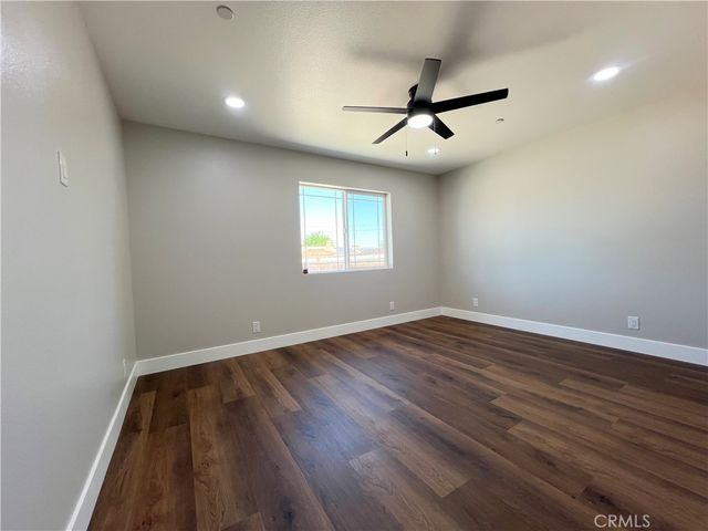 9506 East Avenue T-14, Littlerock, CA 93543