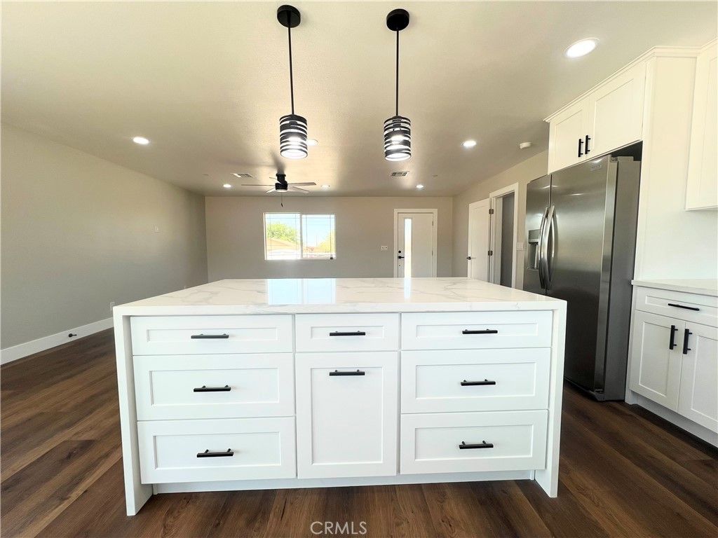 Image 23 of property listing at 9506 East Avenue T-14, Littlerock, CA 93543