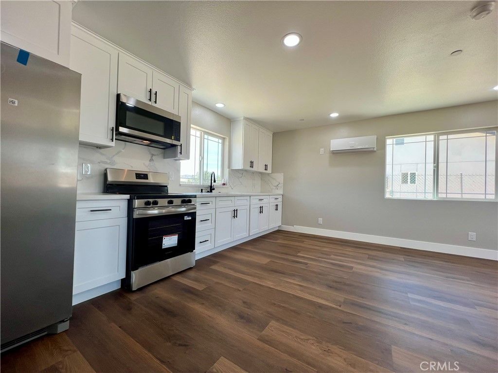 Image 65 of property listing at 9506 East Avenue T-14, Littlerock, CA 93543