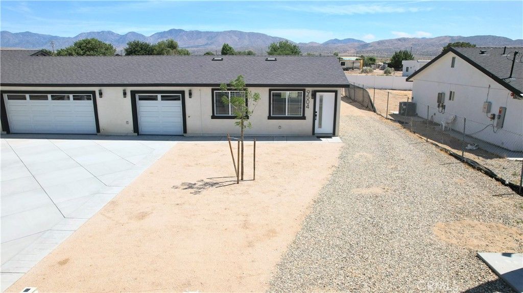 Image 7 of property listing at 9506 East Avenue T-14, Littlerock, CA 93543